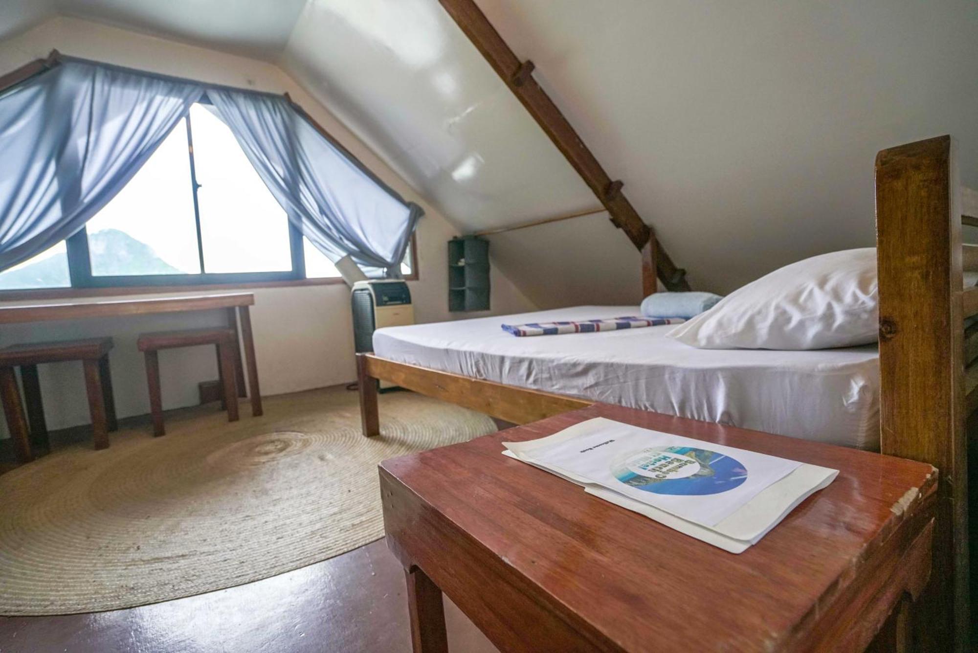 אל נידו Bangka Hostels מראה חיצוני תמונה