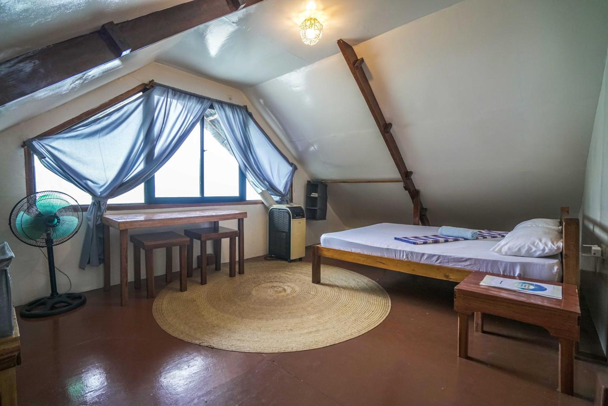 אל נידו Bangka Hostels מראה חיצוני תמונה